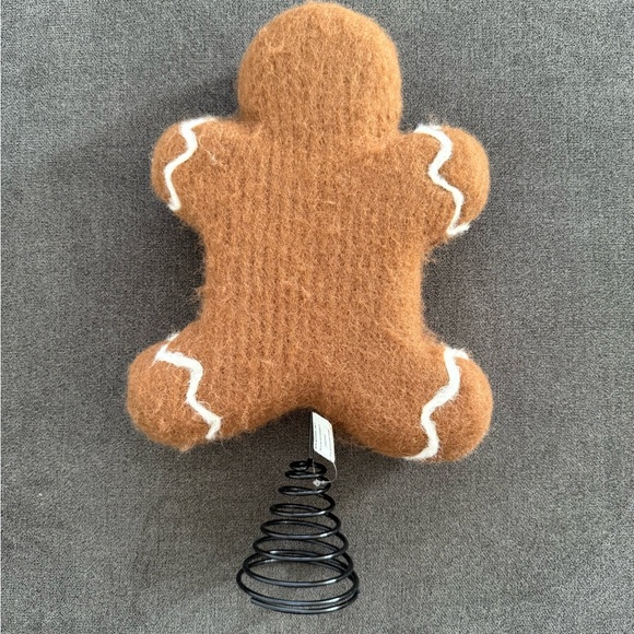 Pottery Barn Gingerbread Tree Topper - Picture 11 of 11
